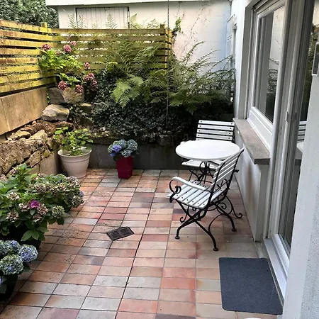 Doppelzimmer In Stuttgart-birkach - Naehe Musicals Im Si-zentrum, Messe, Flughafen, Uni Hohenheim Appartement *