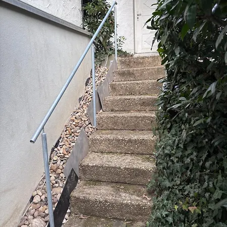 Doppelzimmer In Stuttgart-birkach - Naehe Musicals Im Si-zentrum, Messe, Flughafen, Uni Hohenheim Apartament