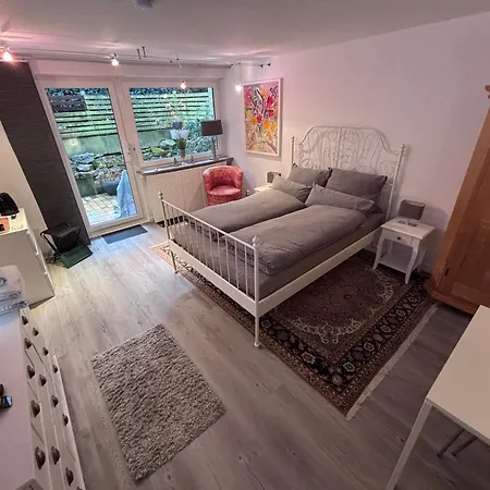 Doppelzimmer In Stuttgart-birkach - Naehe Musicals Im Si-zentrum, Messe, Flughafen, Uni Hohenheim Apartment Stuttgart