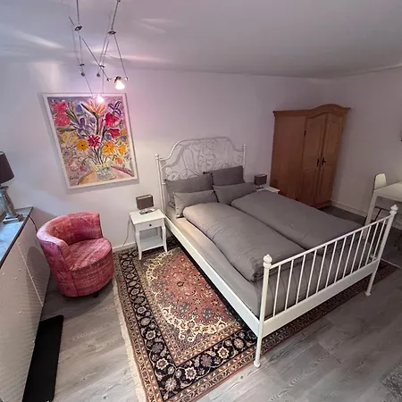 Apartment Doppelzimmer In Stuttgart-birkach - Naehe Musicals Im Si-zentrum, Messe, Flughafen, Uni Hohenheim *